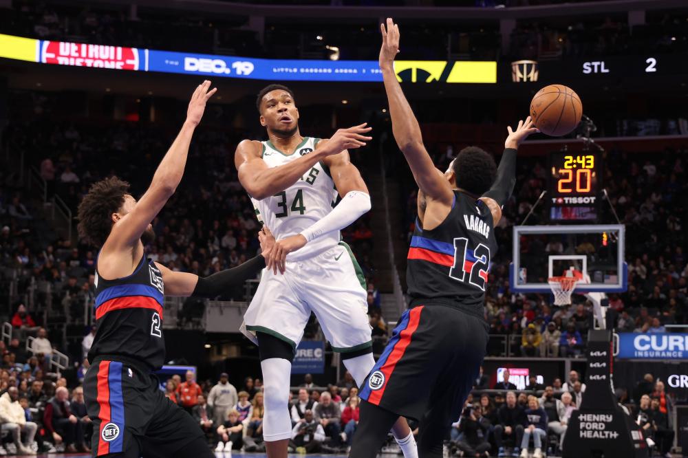 【英雄联盟】UP赛后群访 教练：这一年队员辛苦了 中期运营上还能进步