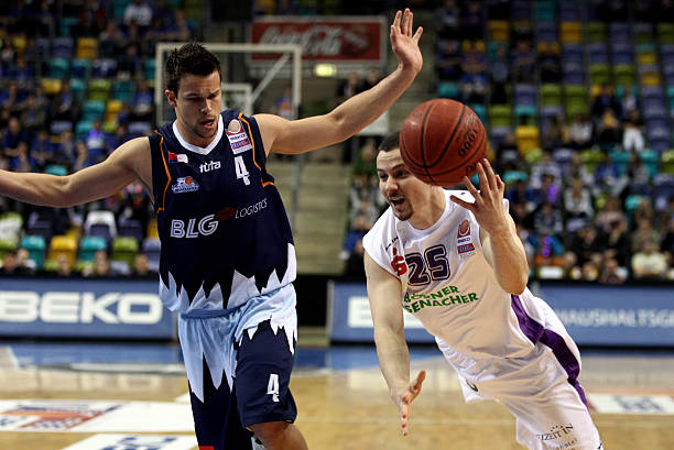 篮球——CBA常规赛：广州朗肽海本胜天津先行者