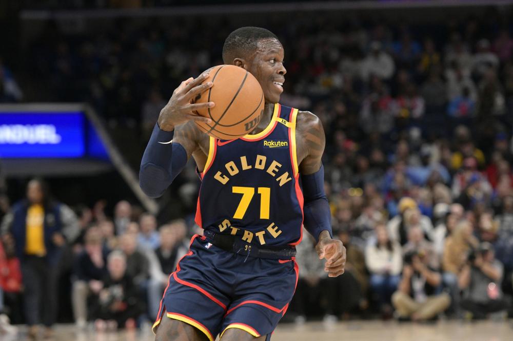 近五年约基奇在场时掘金净效率均超过+8，下场后均为负数（过去五年约基奇在场掘金净效率均超+8，一下场便转为负数）